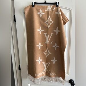 Louis Vuitton Brown and White Reversible Monogram Shawl